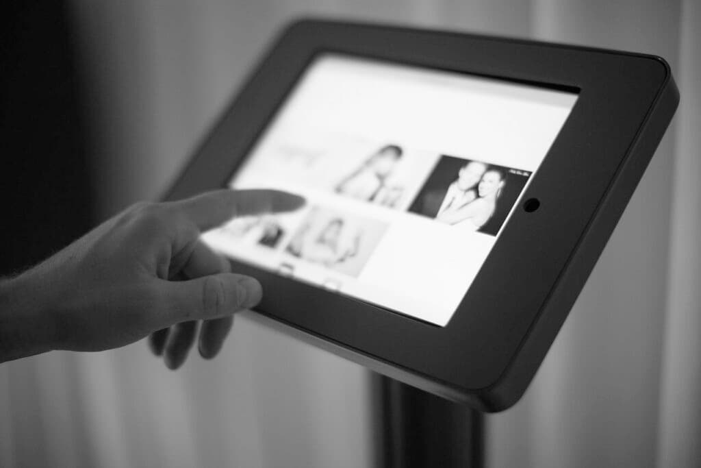 Instant Sharing & Data Capture